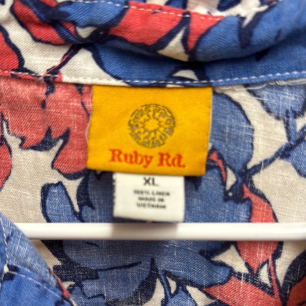 Ruby Road Linen Floral Button-Up Top XL